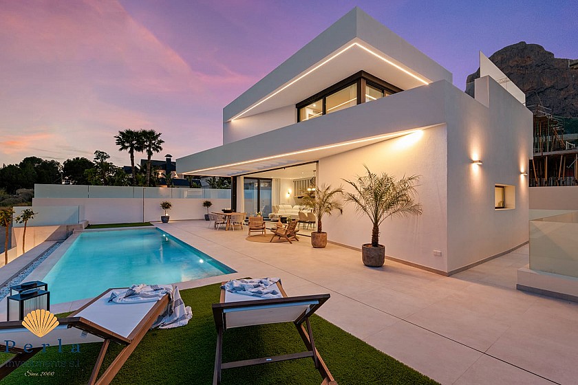 Hágæða einbýlishús í Polop, draumaeign!